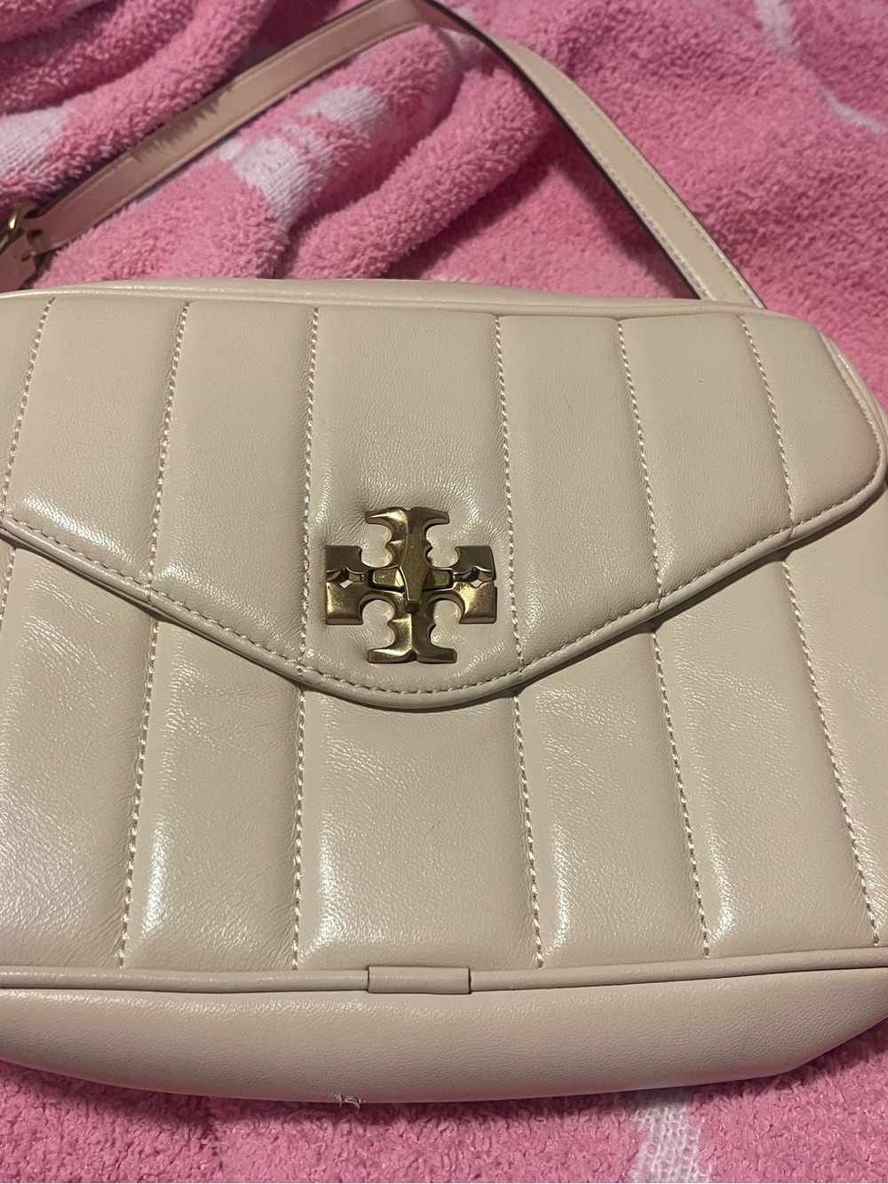 Tory Burch Cream Quilted Leather Shoulder Bag with Gold Logo
